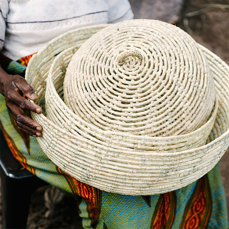 Umtsala Dome Food Cover with Handle - Image 5