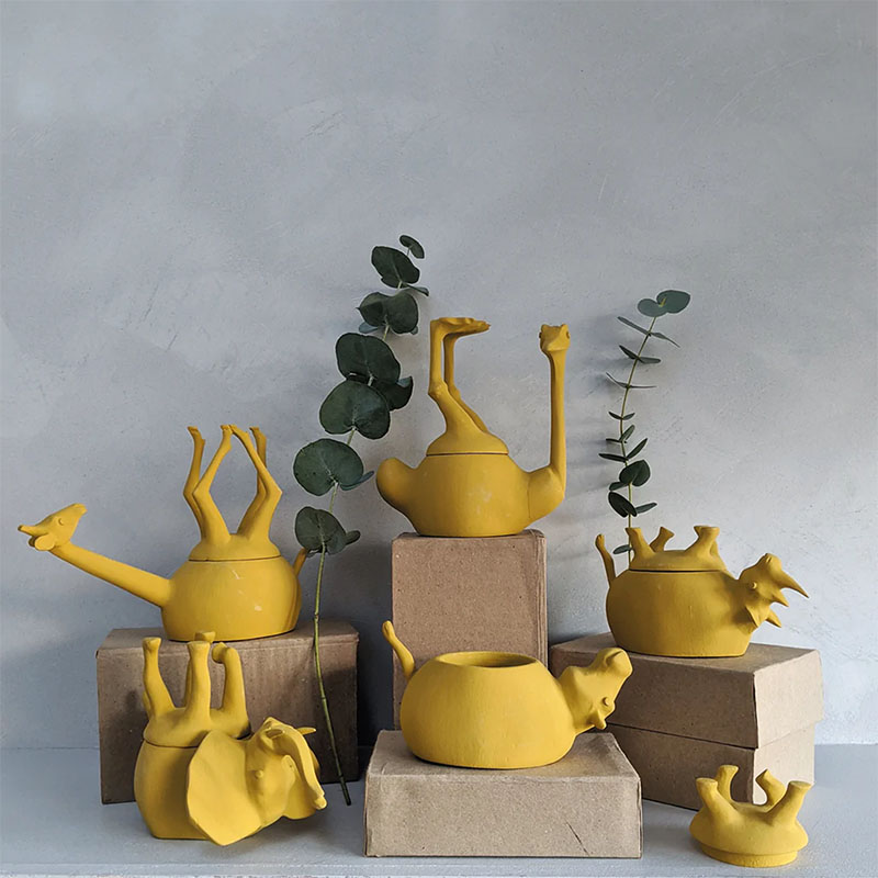 Sleeping Giraffe Pot - Image 2