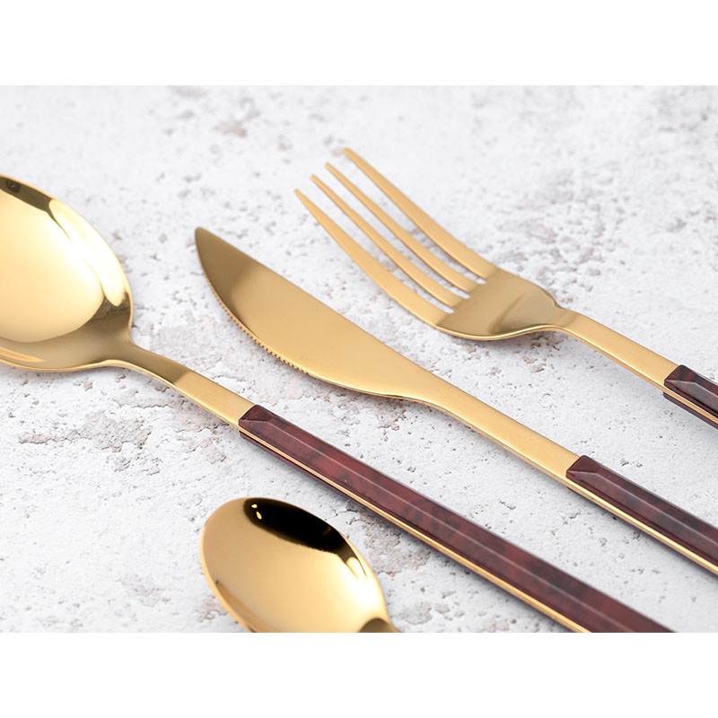 Tortoiseshell Gold Cutlery - Image 4