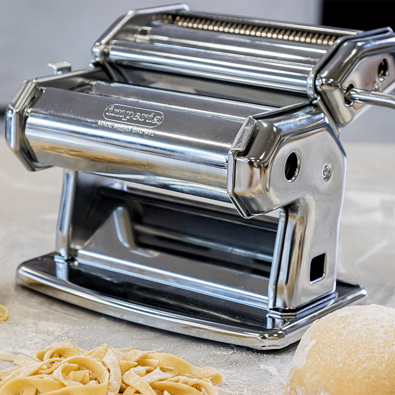 Double Cutter Pasta Machine - Image 2